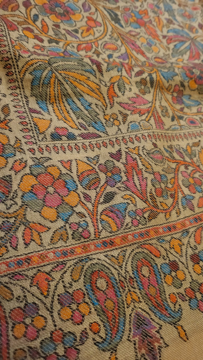 Neutral affair : pashmina kaani shawl