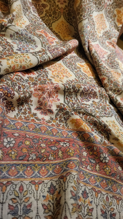 Neutral affair : pashmina kaani shawl