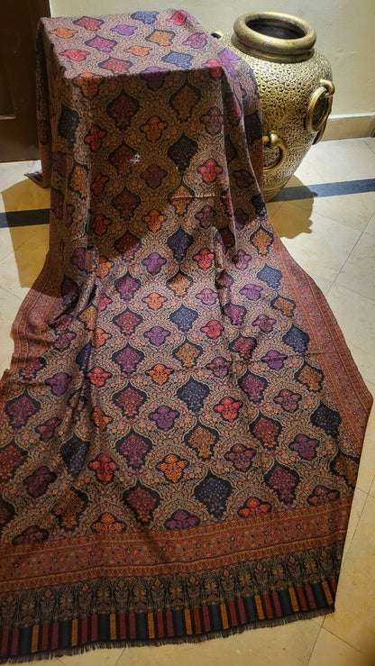 Neutral affair : pashmina kaani shawl