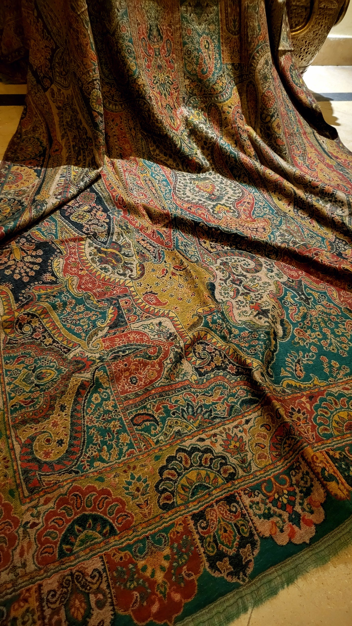 Royality : Triple beam kaani