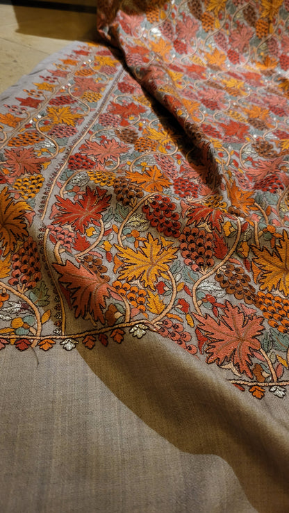 Jama shawl : Embroidered pashmina