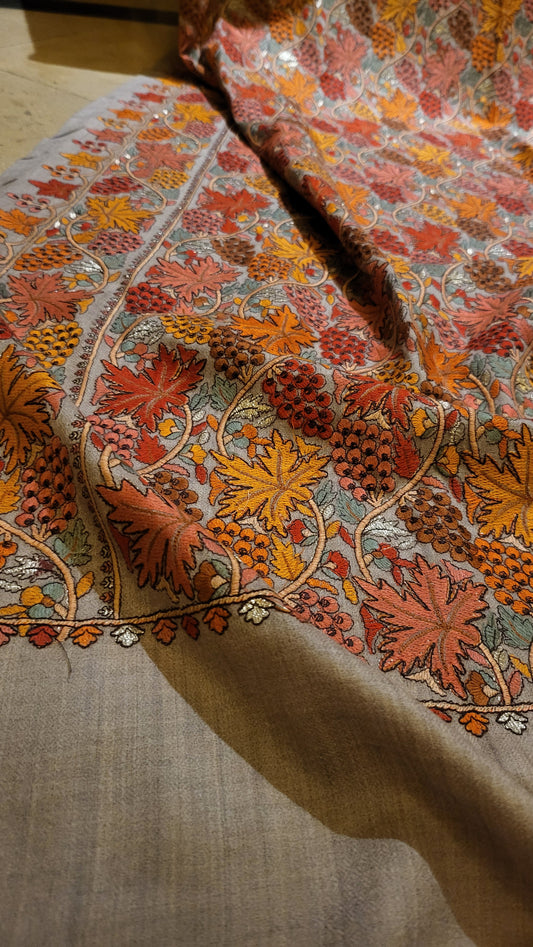 Jama shawl : Embroidered pashmina