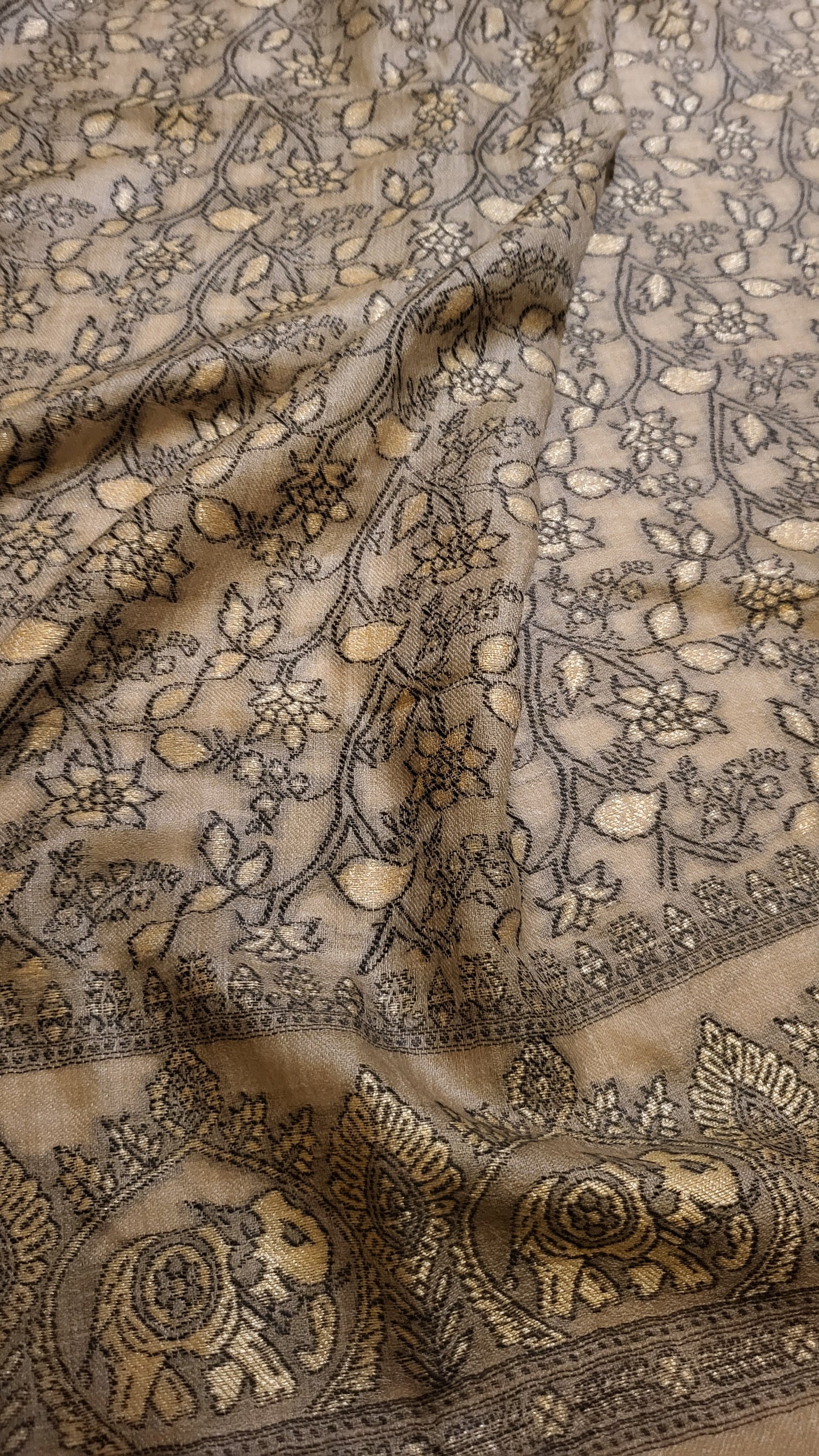Paper kanni : pashmina shawl