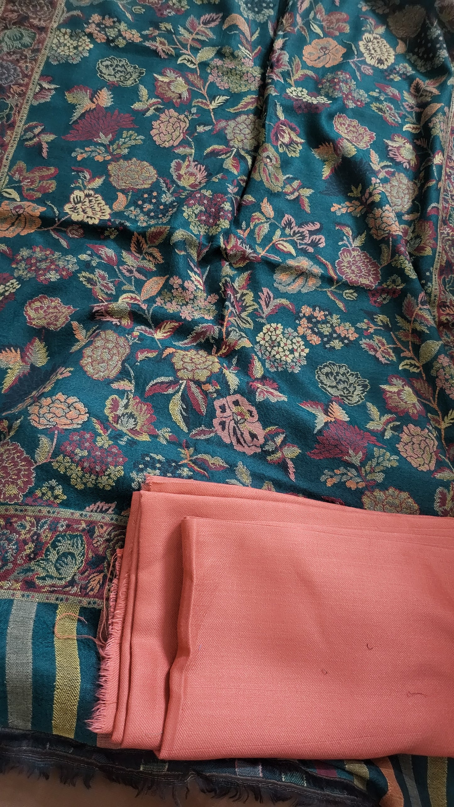 Rose kanni : Mini shawl suit