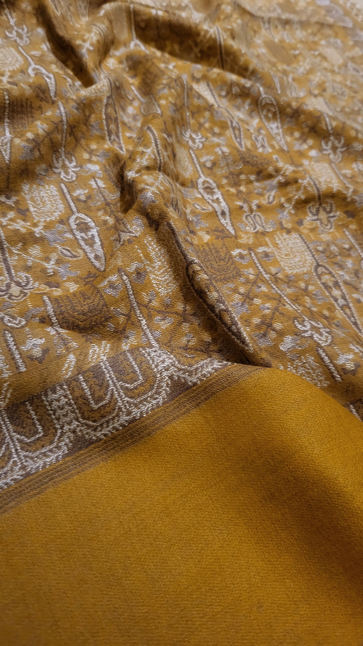 Mustard beauty : Toosh mini shawl