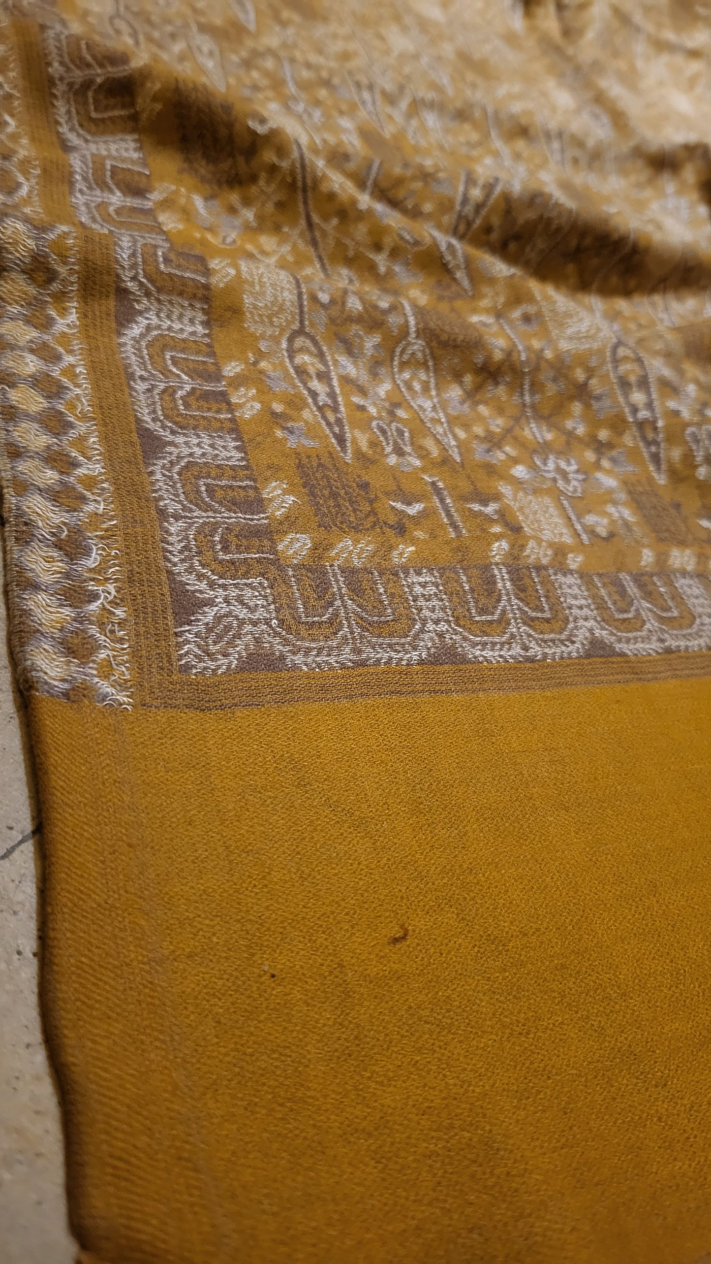 Mustard beauty : Toosh mini shawl