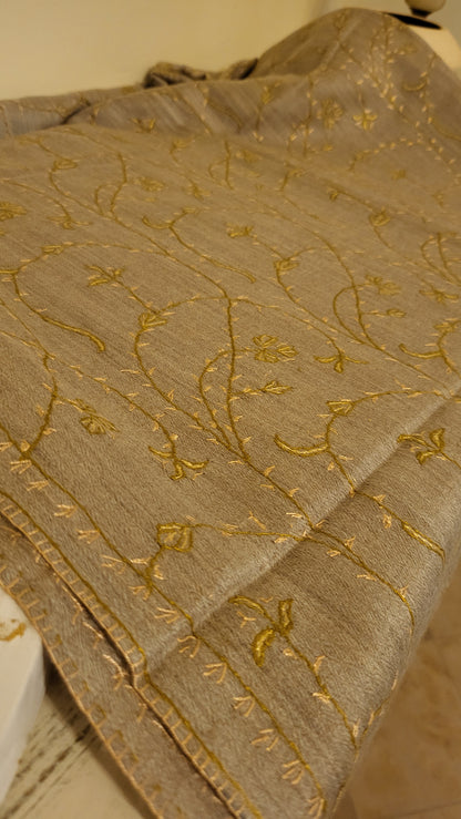 Toosh sui Embroidered : shawl