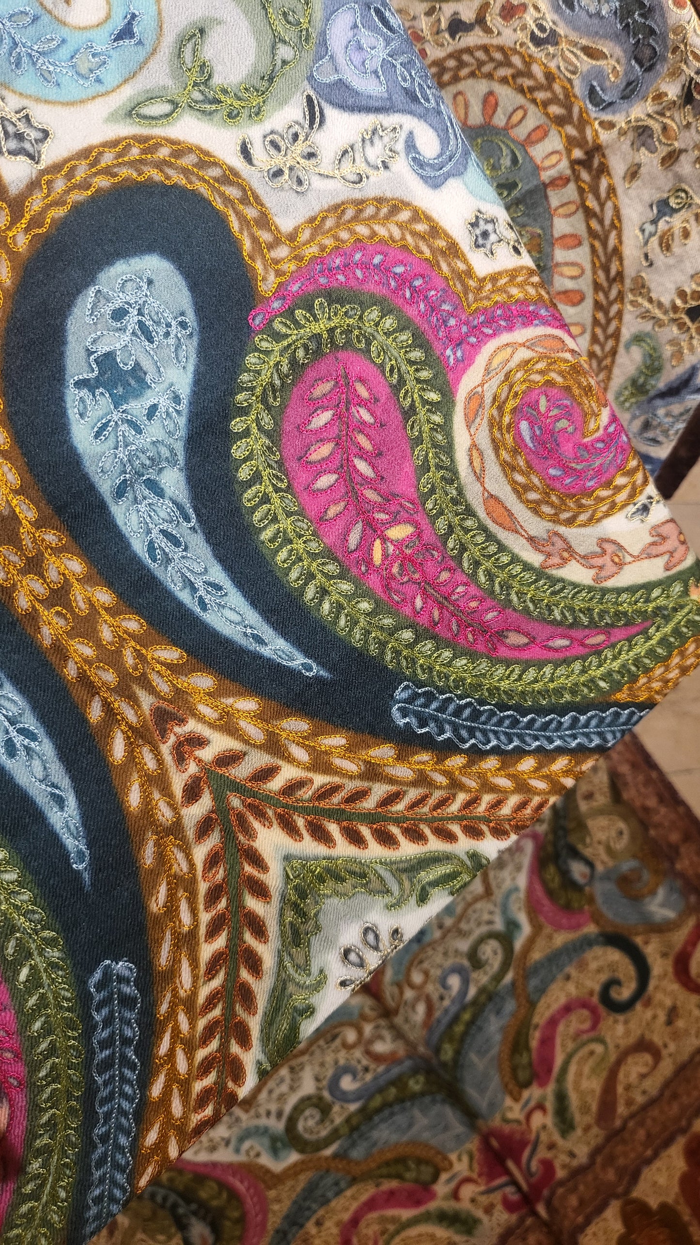 Blend of colors : Reelkaar kalamkar