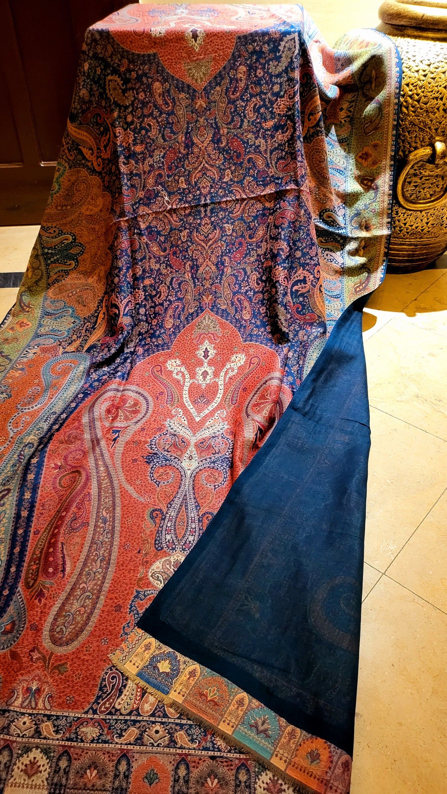 Blue affair : kanni shawl