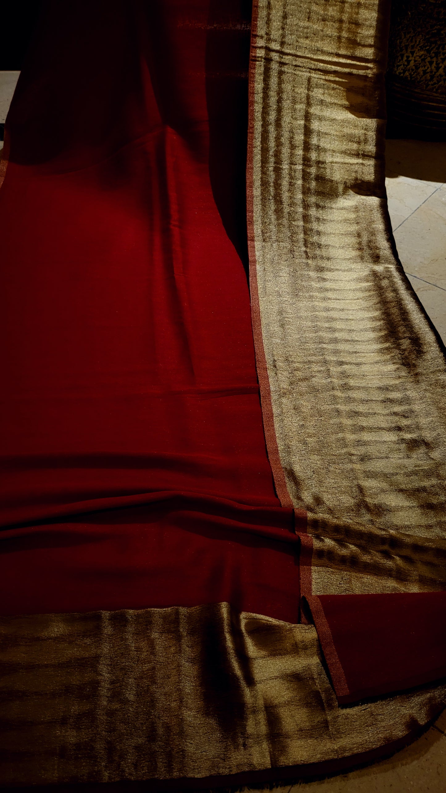 Blood red : Reversible kanni