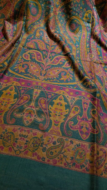 Persian kanni : Reversible shawl