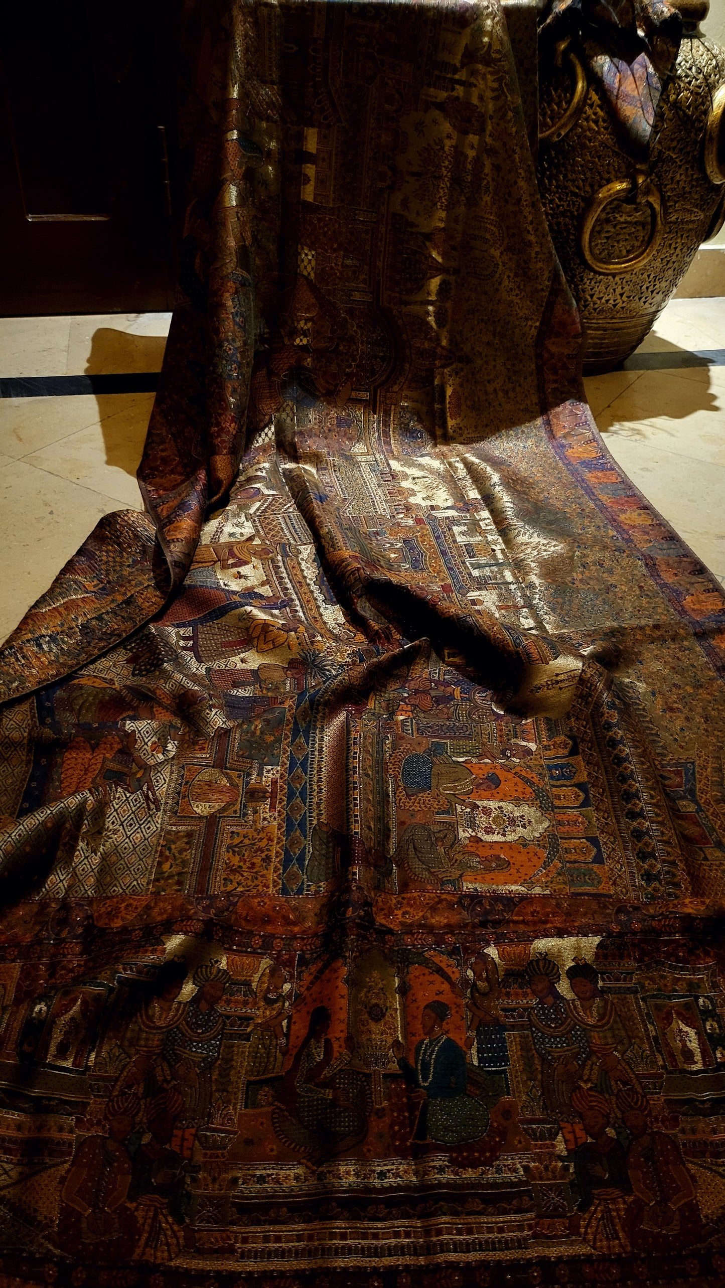 Mughal darbar : Moonlight Silky kaani shawl