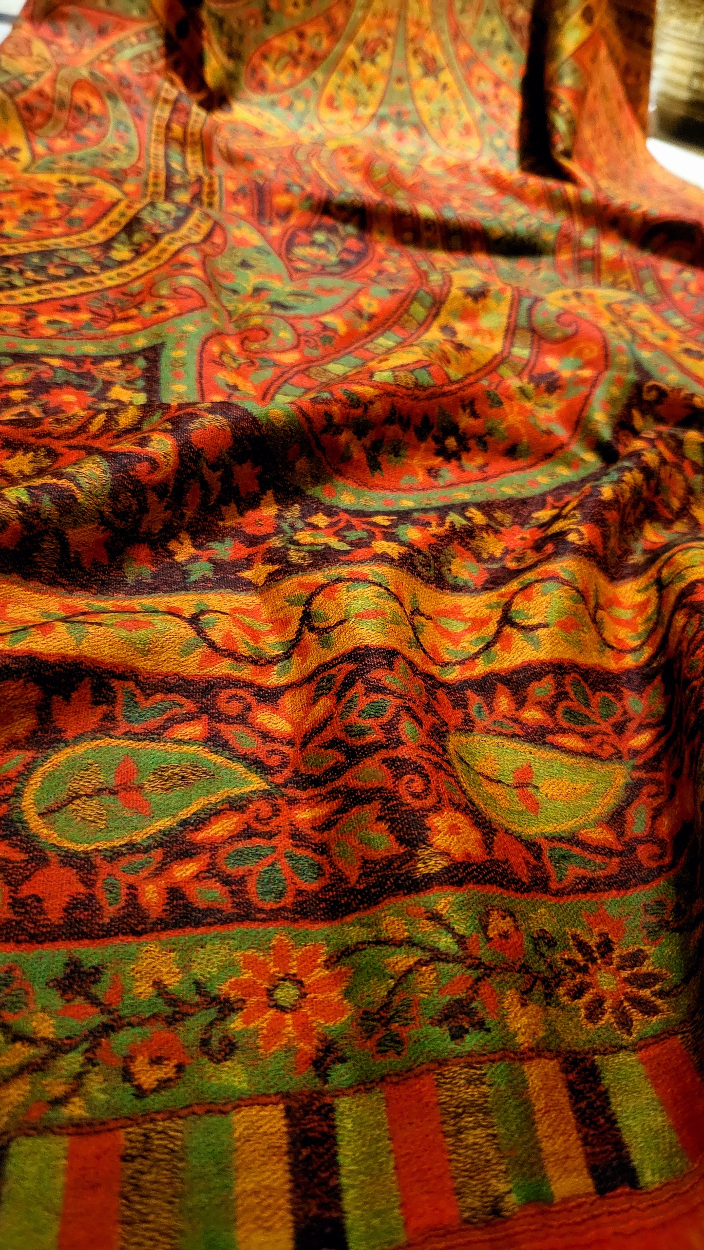 Persian kanni : reversible shawl