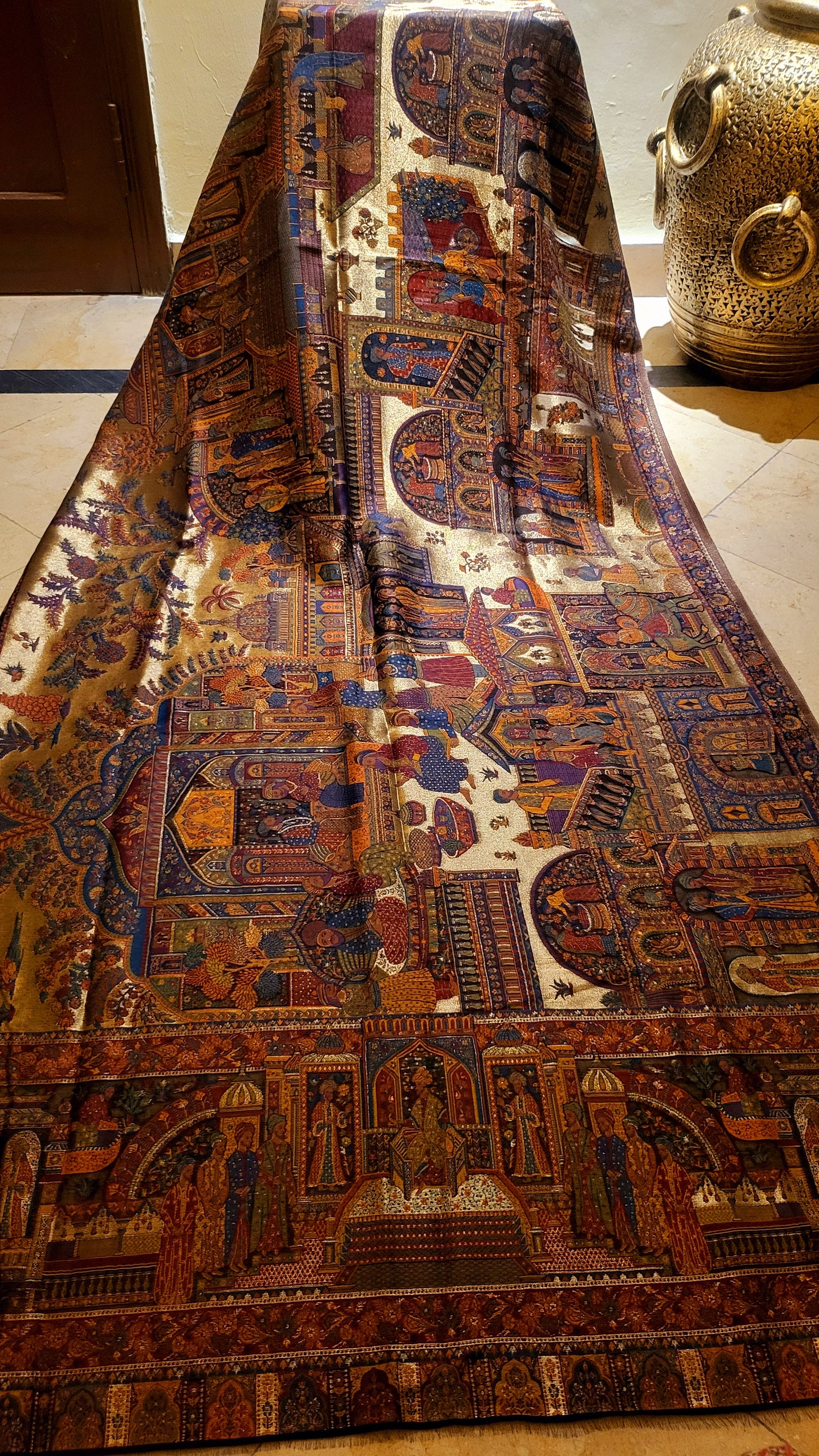 Darbari kanni : silky moonlight pashmina