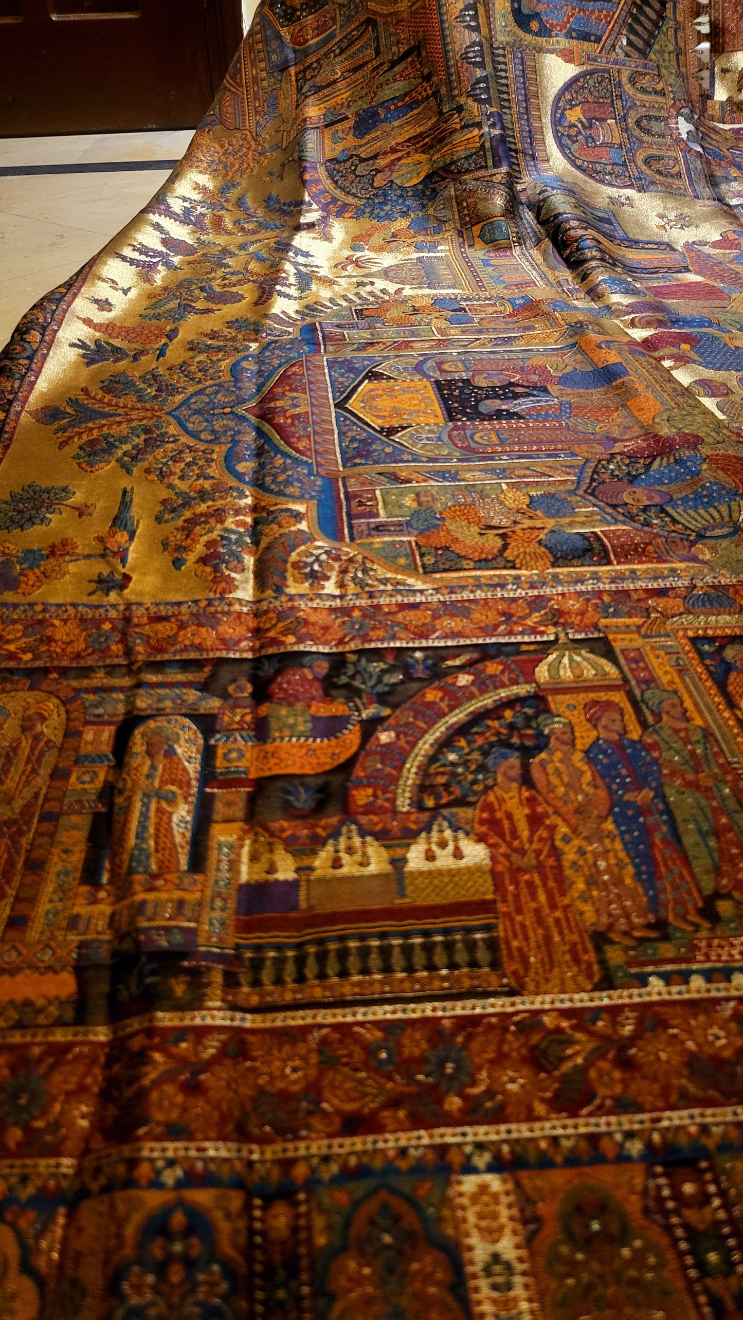 Darbari kanni : silky moonlight pashmina