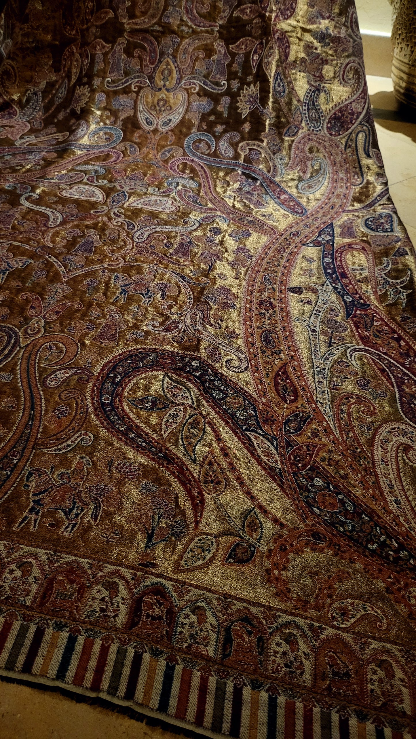 Jodha akbar : Reversible moonlight kanni