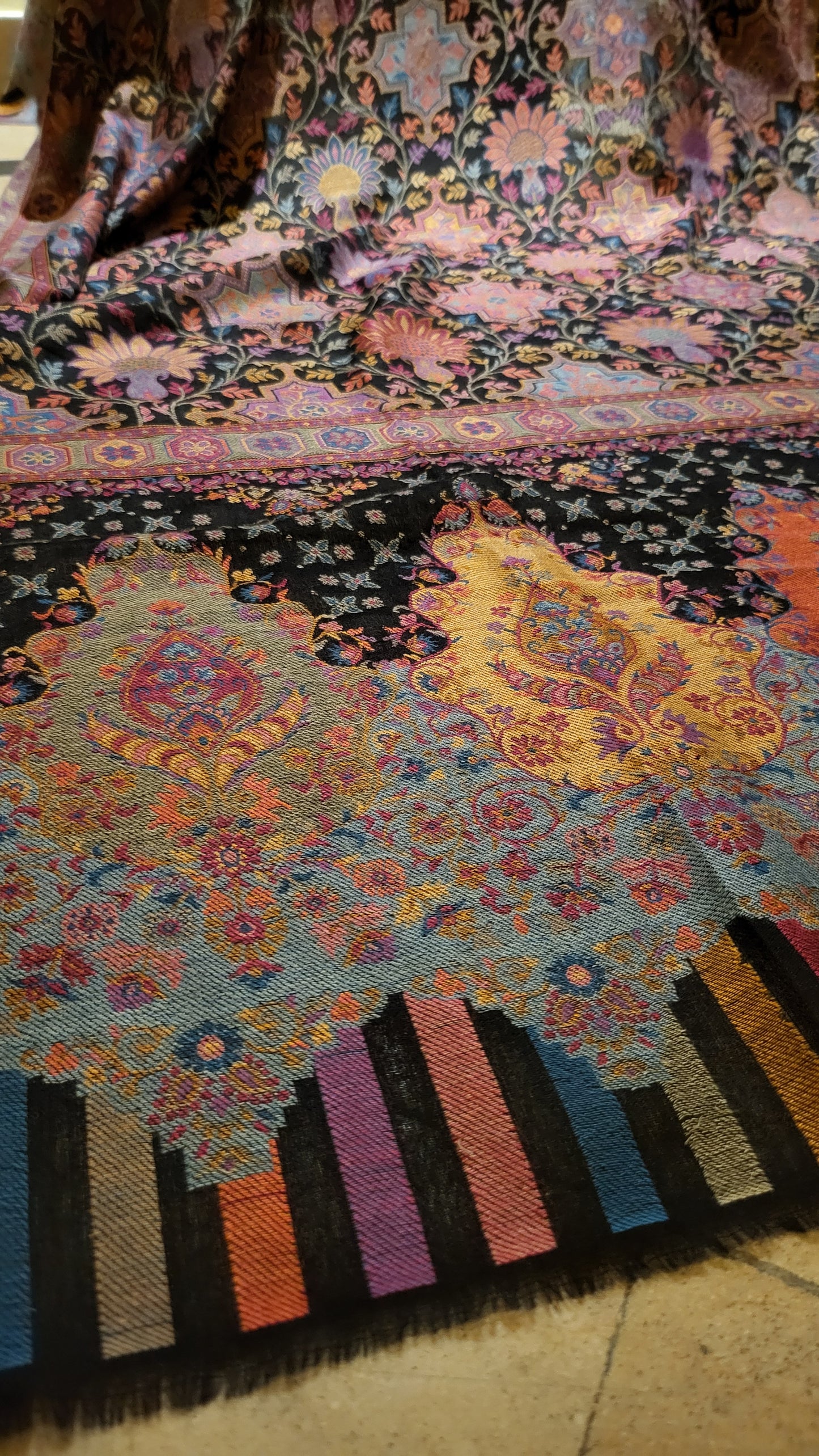 Persian kanni : shawl