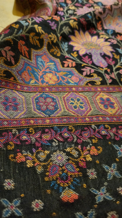 Persian kanni : shawl