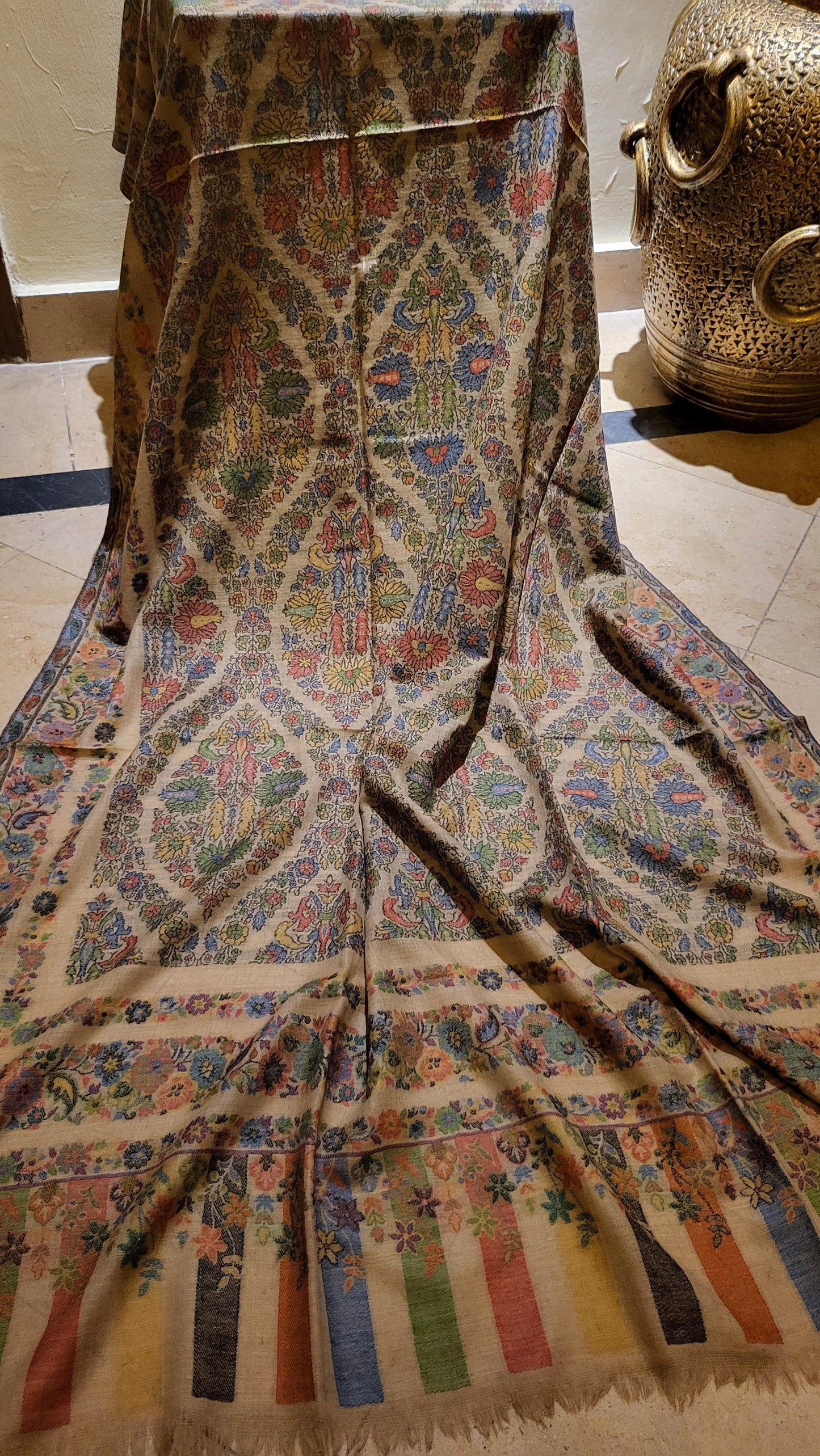 Persian kanni : shawl