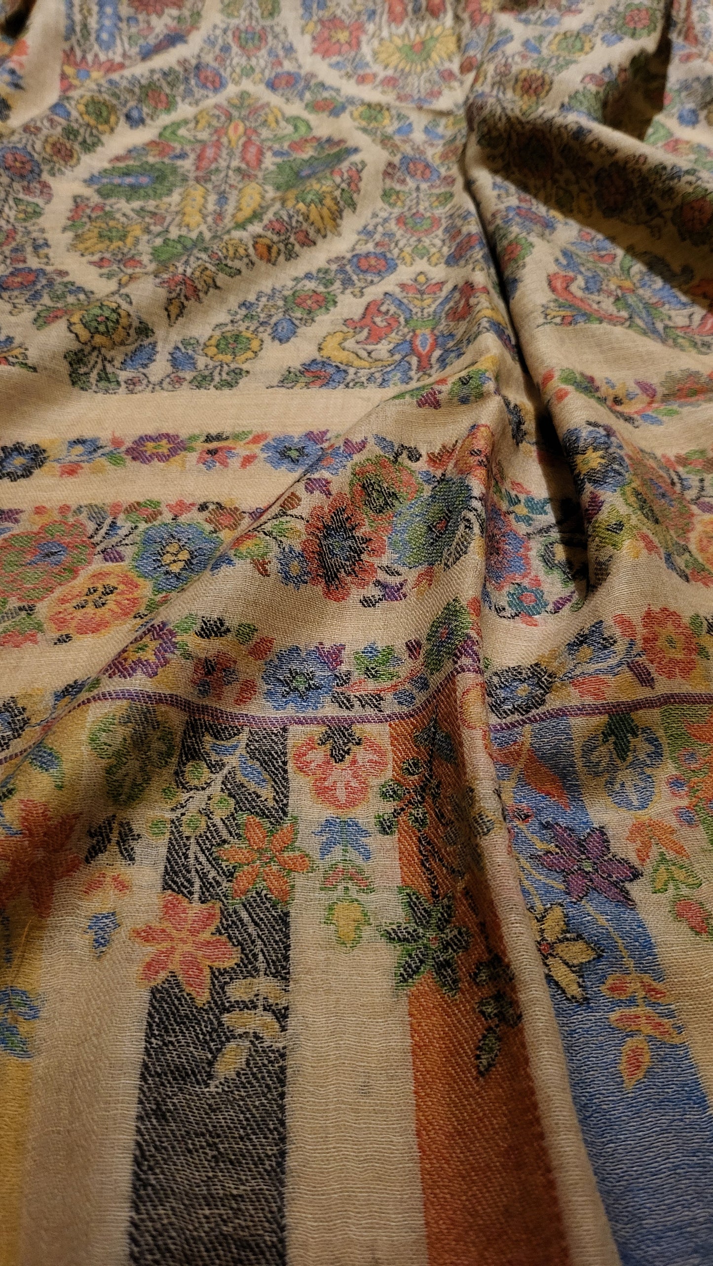 Persian kanni : shawl