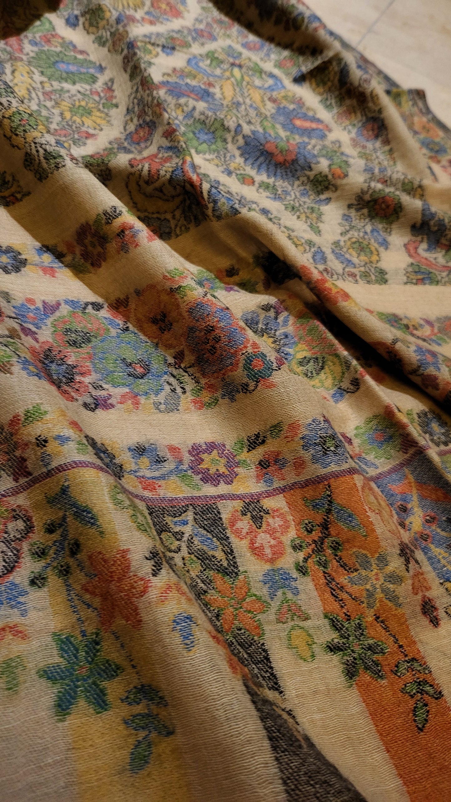 Persian kanni : shawl