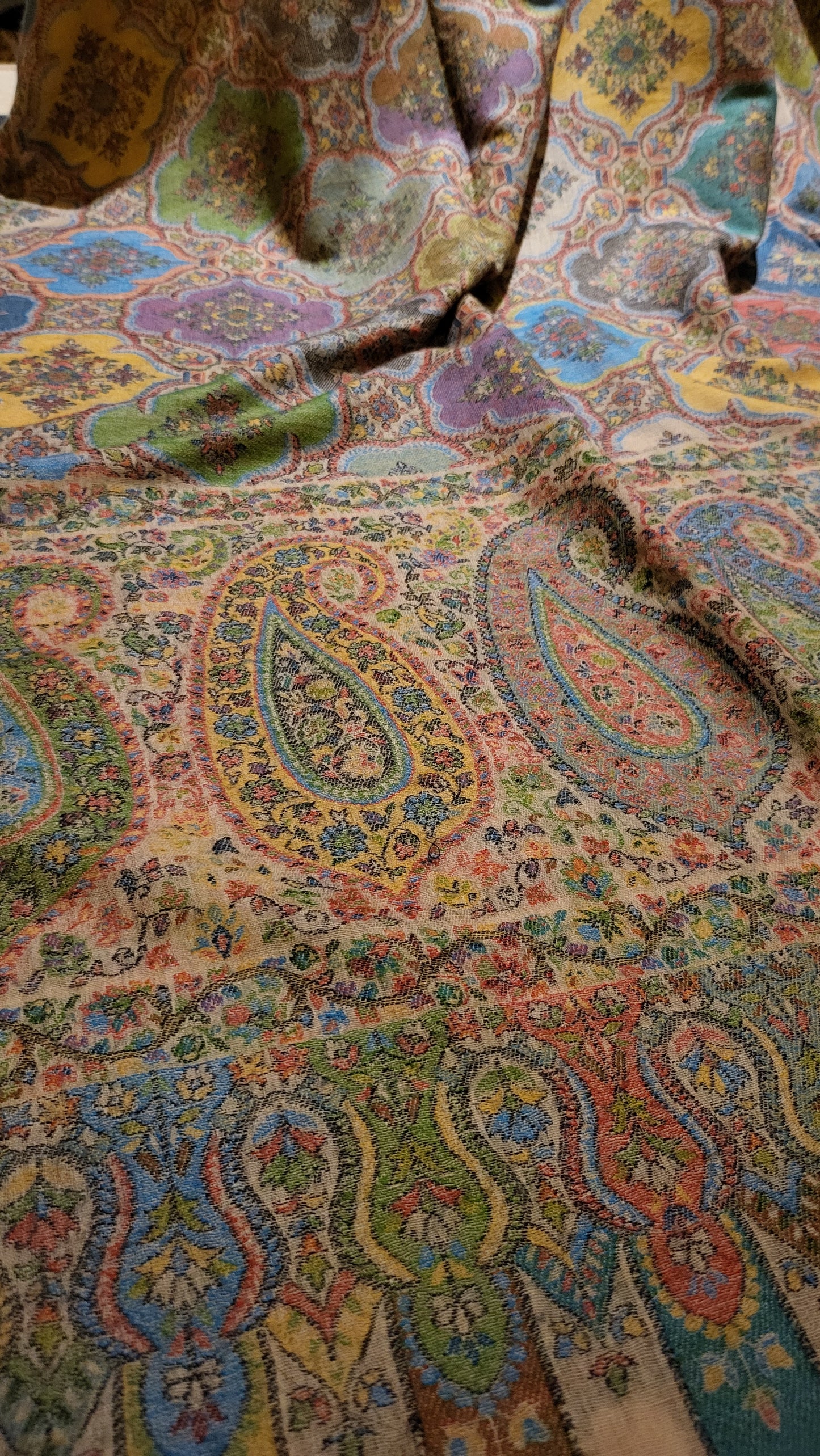 Persian kanni : shawl