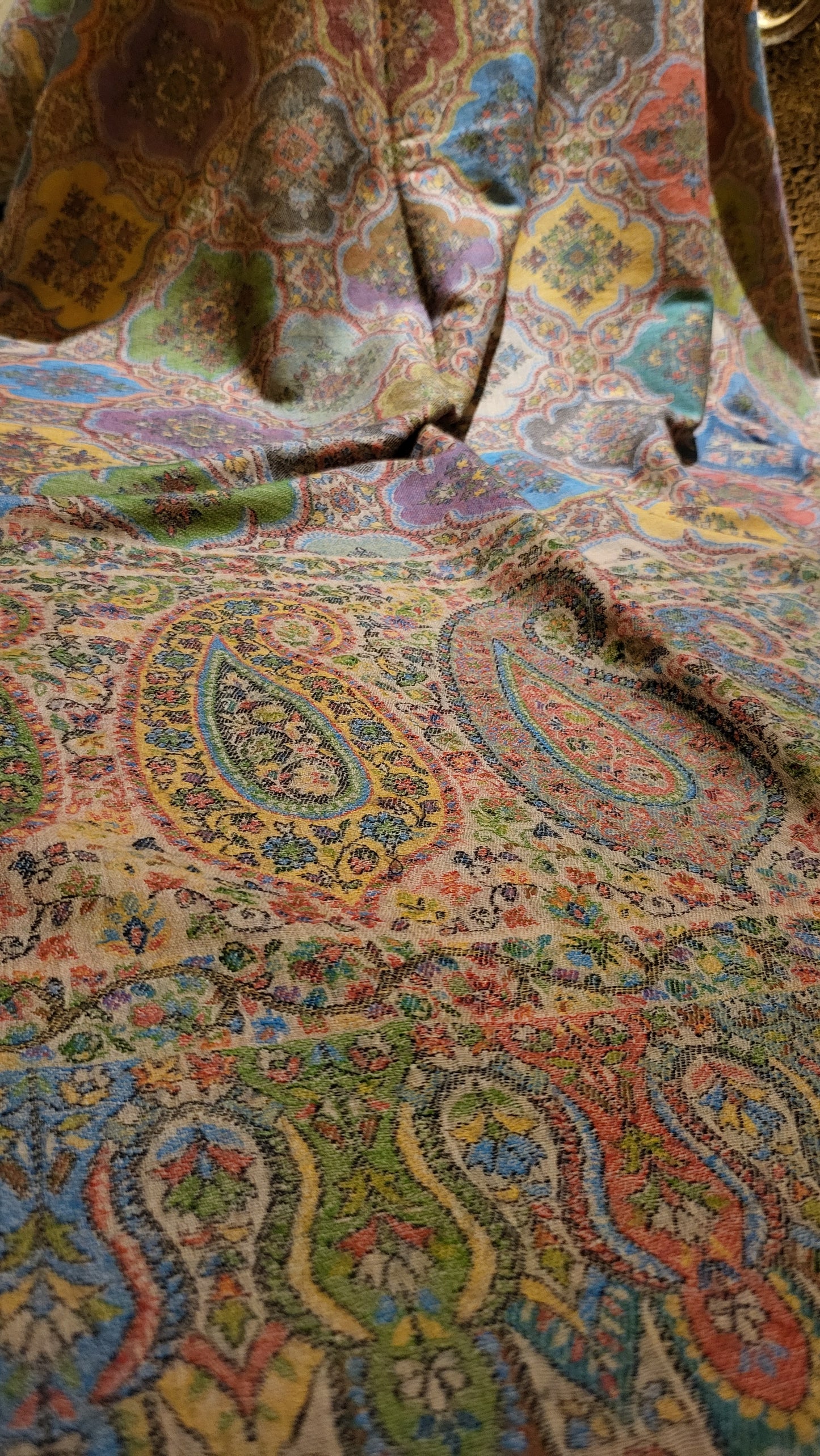 Persian kanni : shawl