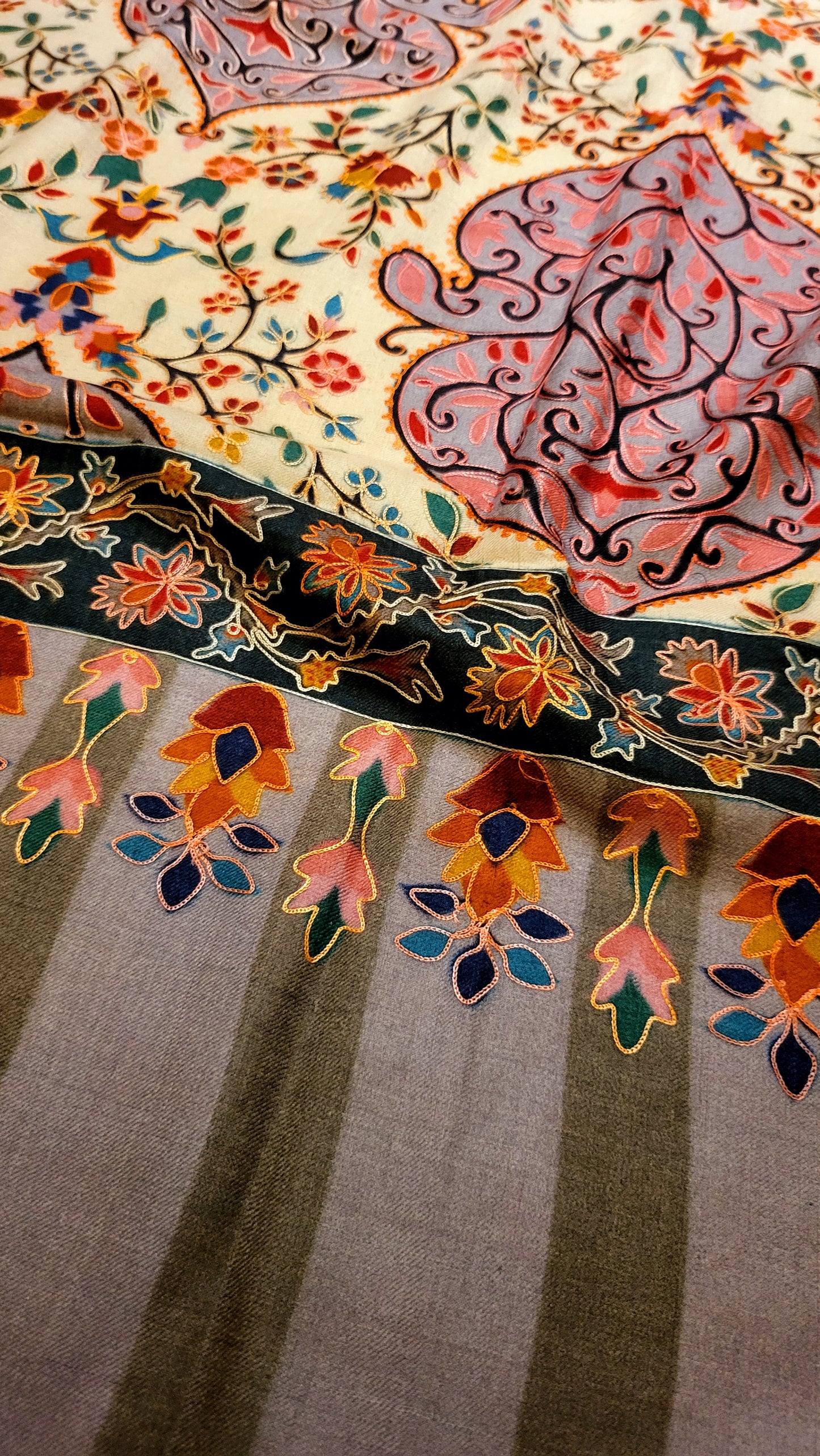 Reelkaar pashmina : shawl