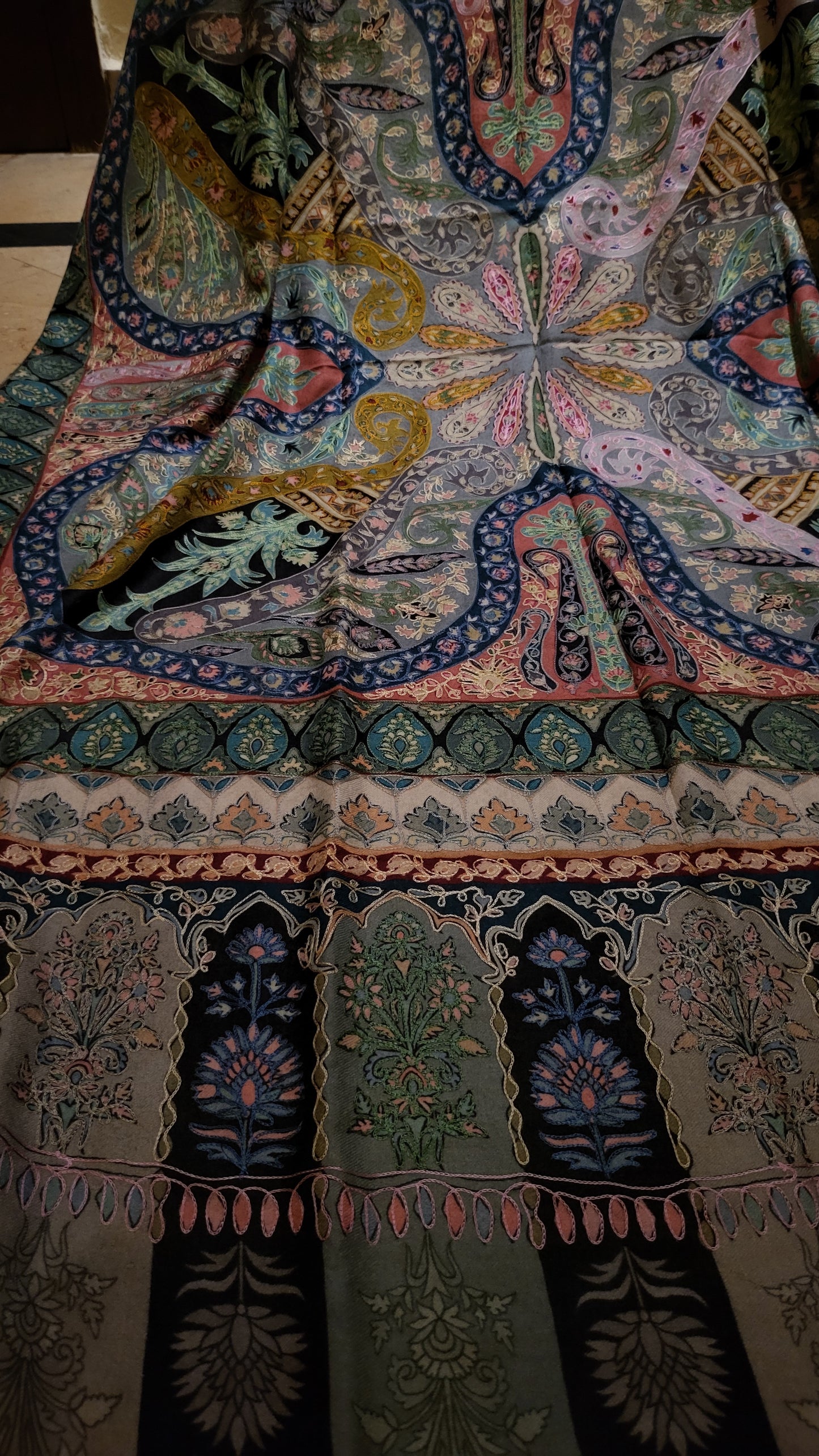 Reelkaar pashmina : shawl