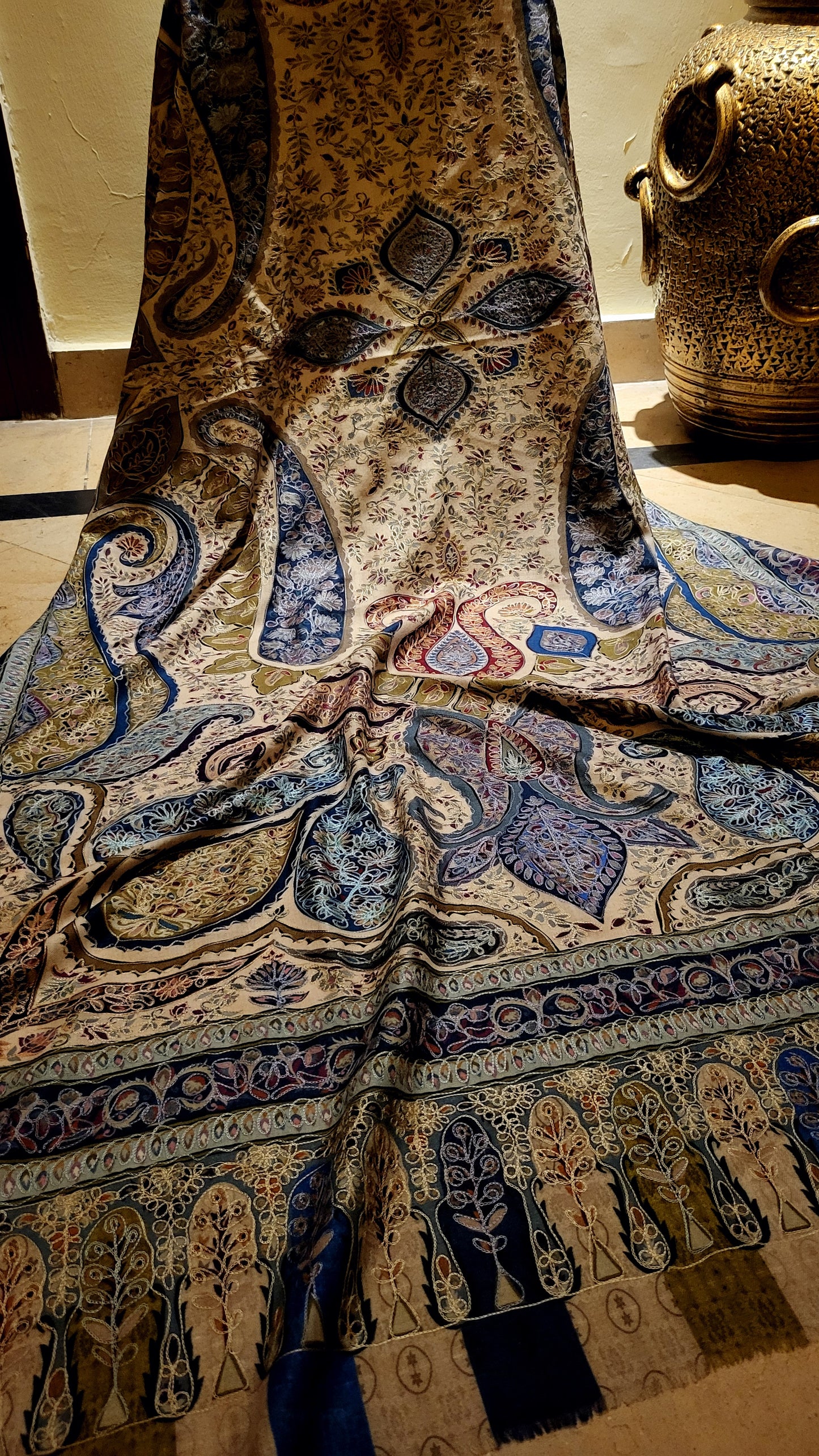 Reelkaar kalamkar : shawl