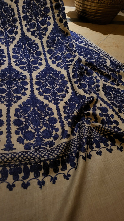 Embroidered shawl: pashmina