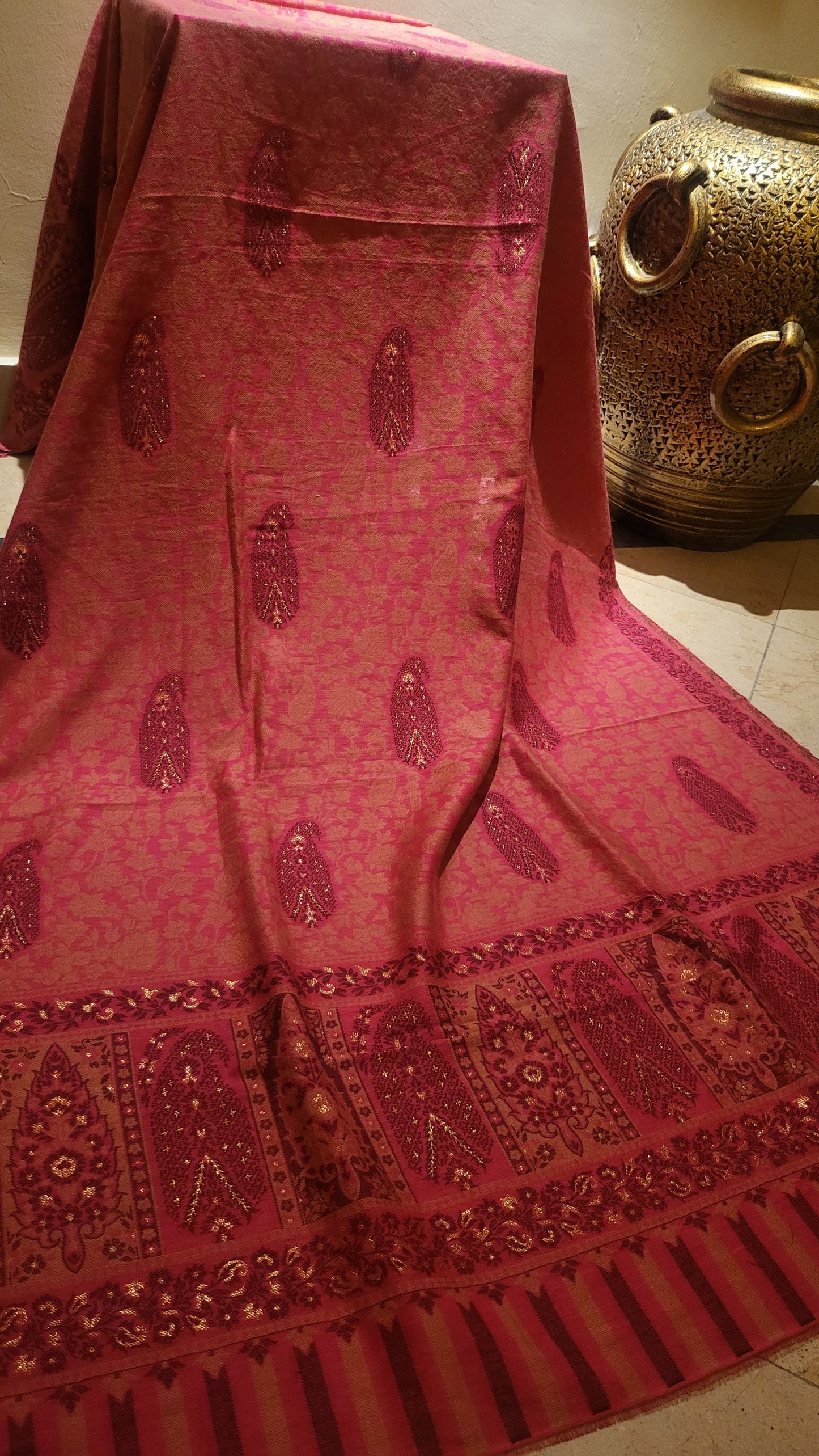 Hot pink : Moonlight kaani