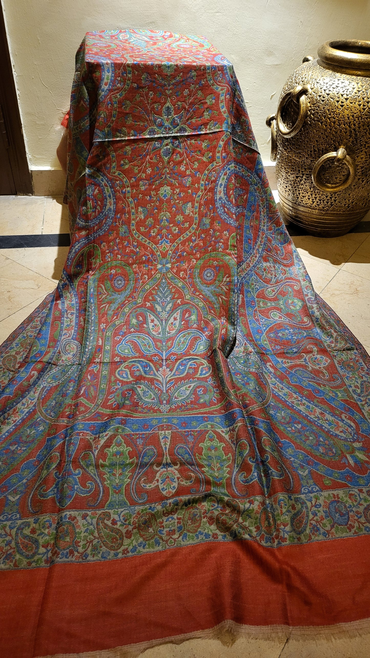 Persian kanni : Reversible shawl