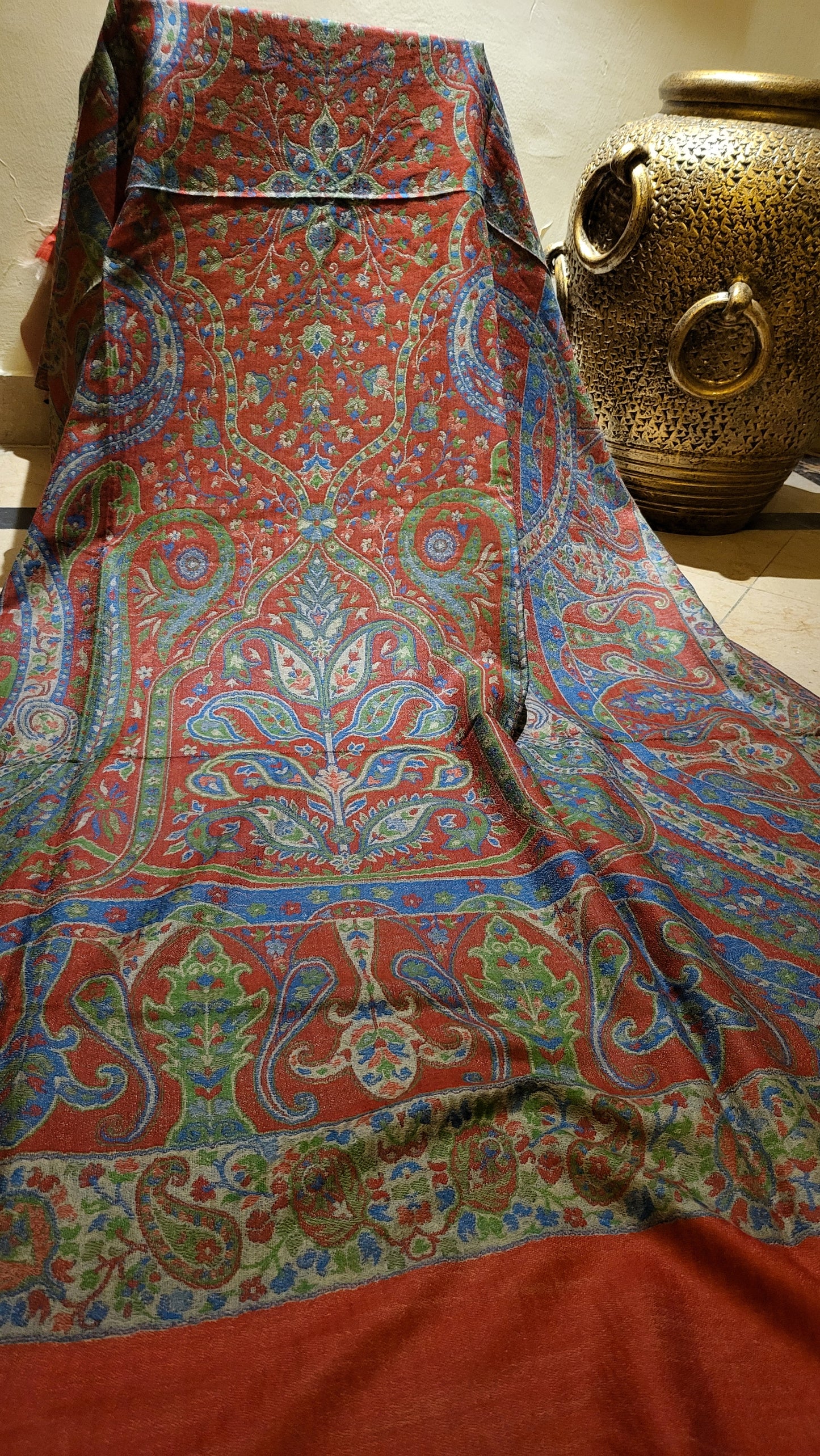Persian kanni : Reversible shawl