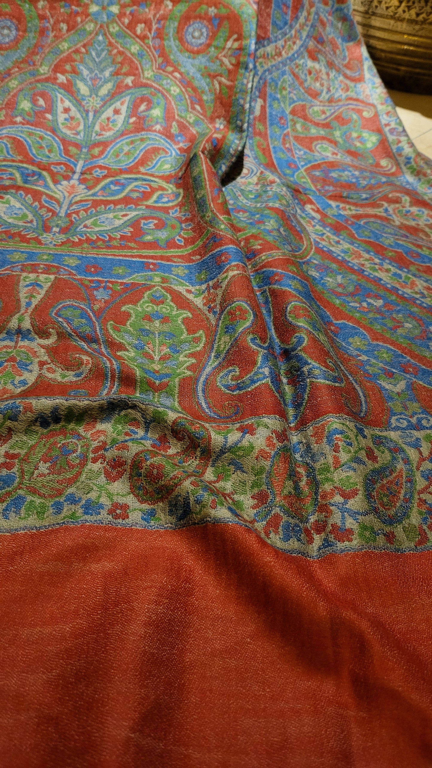 Persian kanni : Reversible shawl