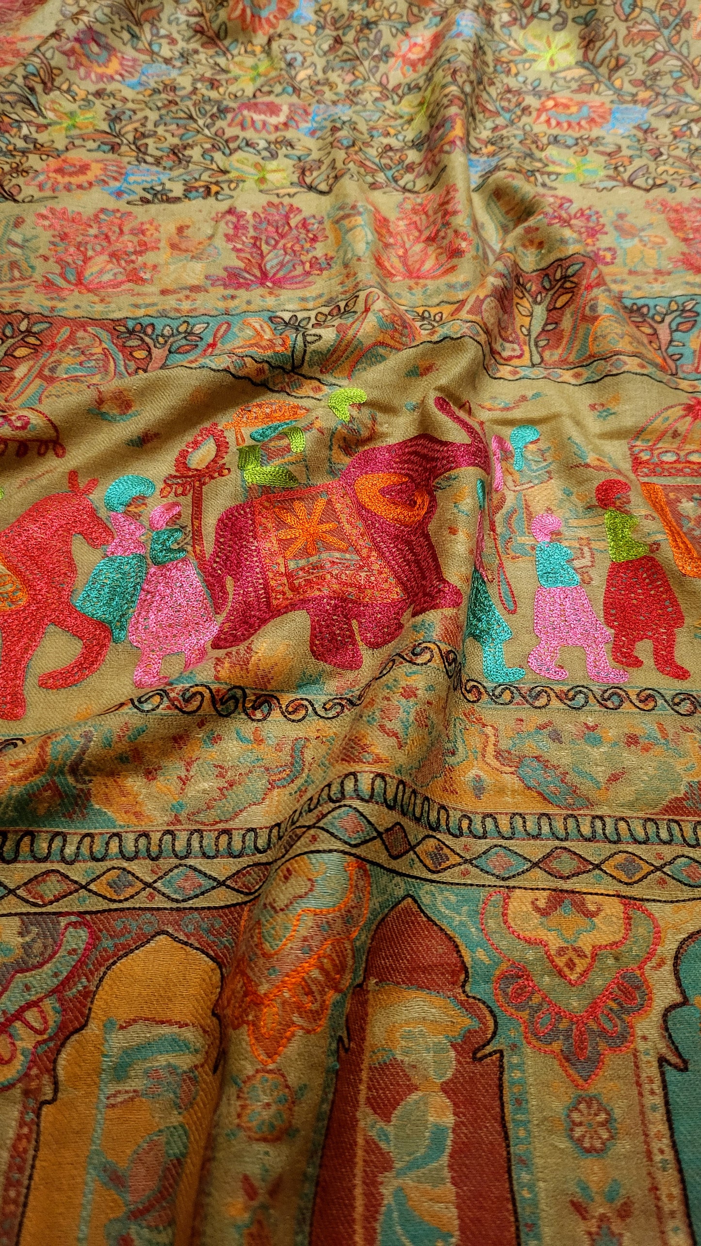 Kanni Reelkaar : Toosh shawl