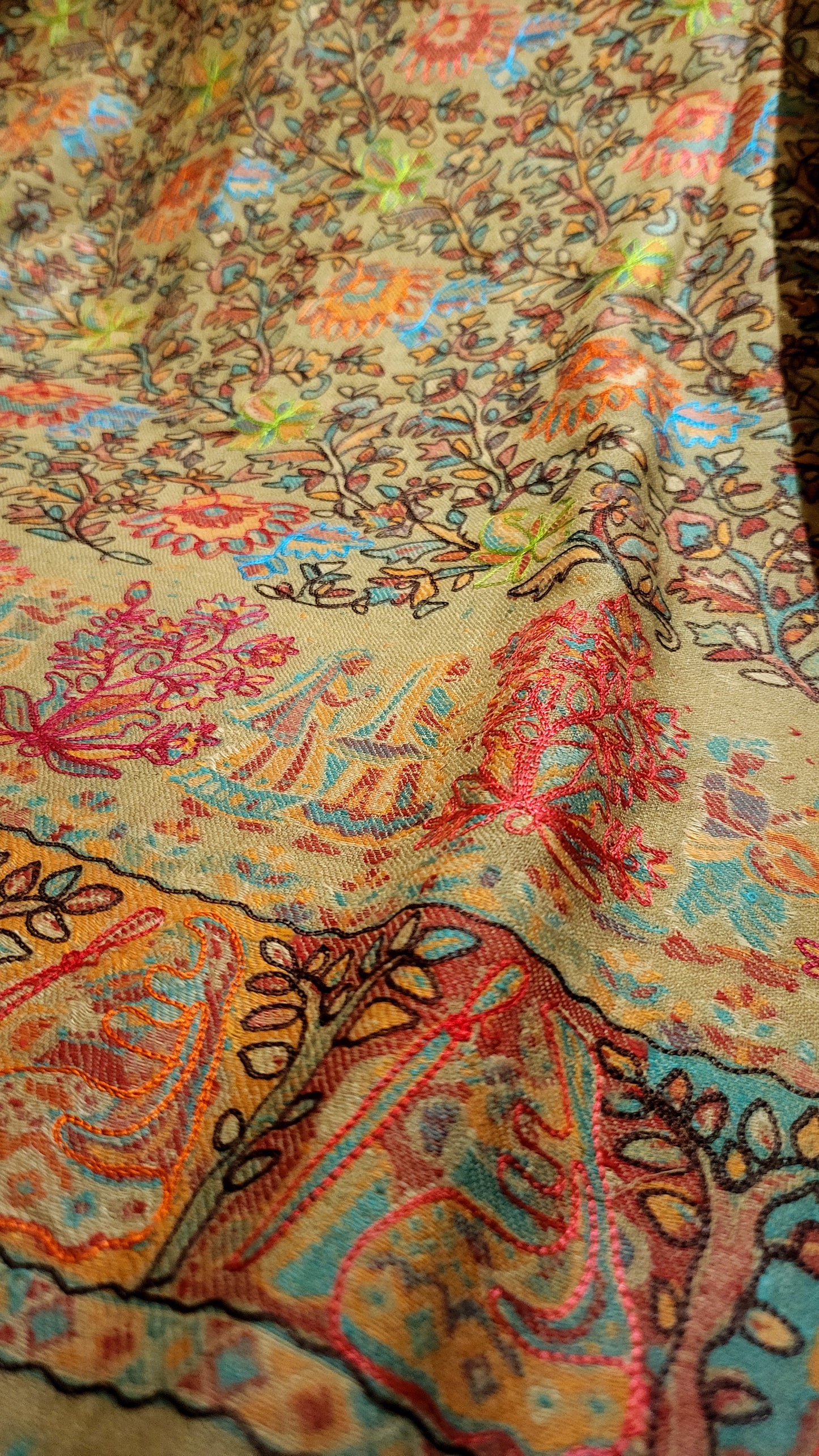 Kanni Reelkaar : Toosh shawl