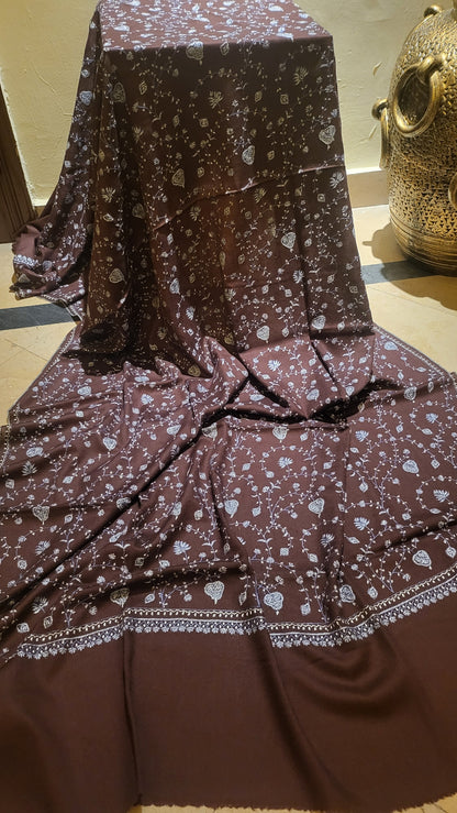 Sui Embroidered : Toosh shawl