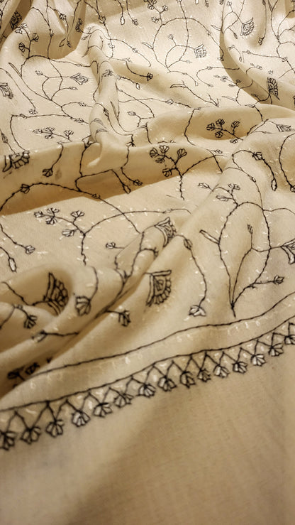 Sui Embroidered : Toosh shawl