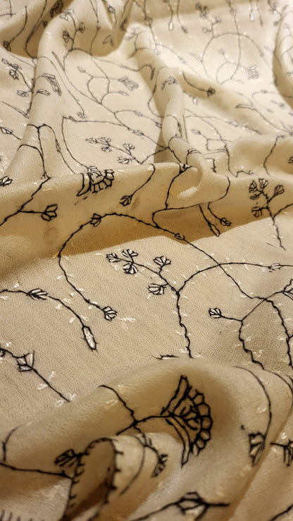 Sui Embroidered : Toosh shawl
