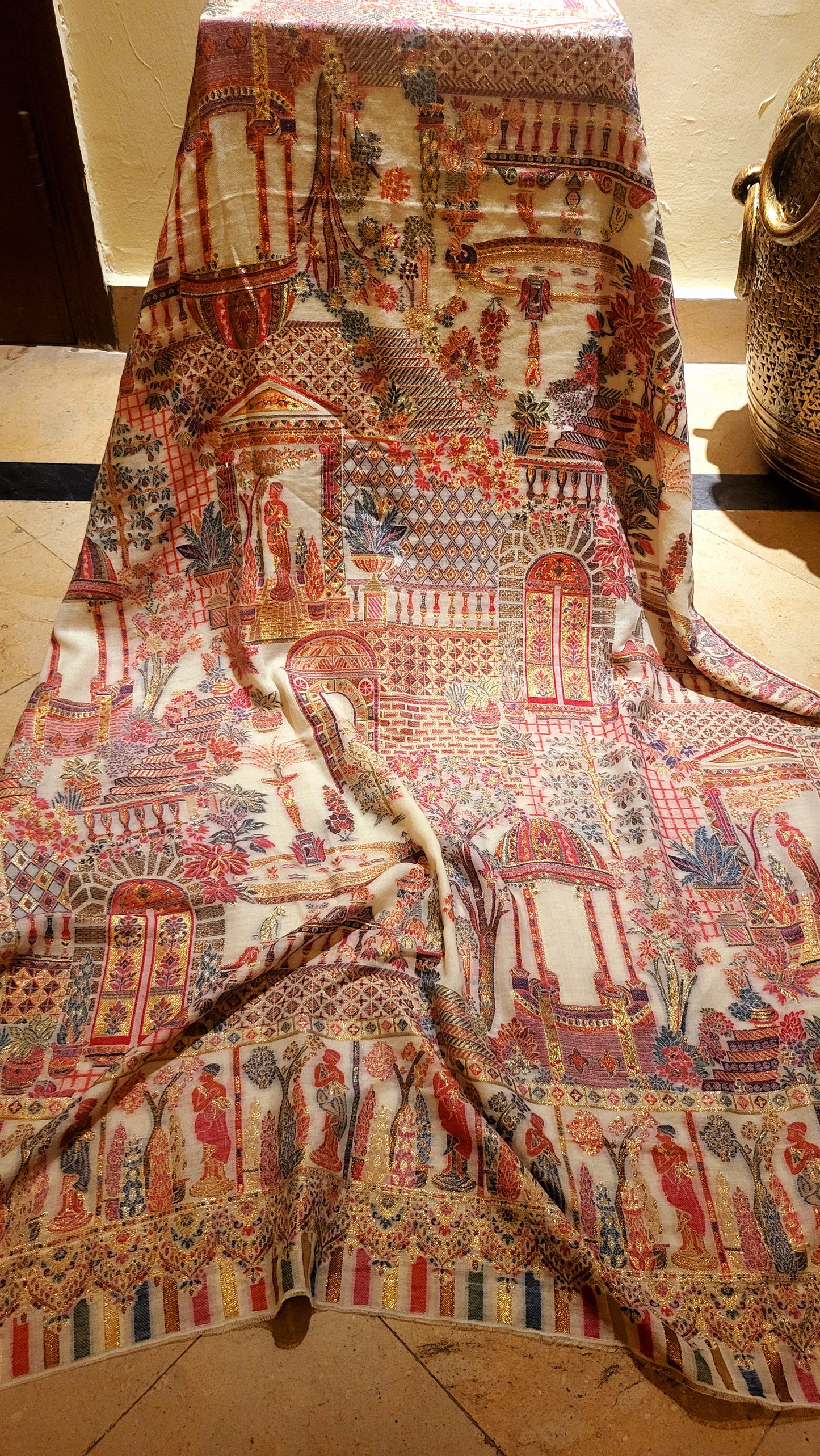 Darbari kaani : zari woven