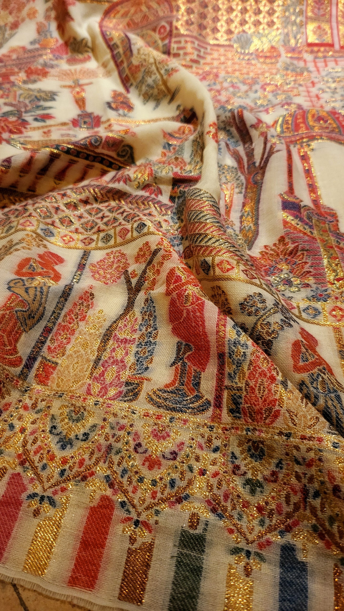 Darbari kaani : zari woven