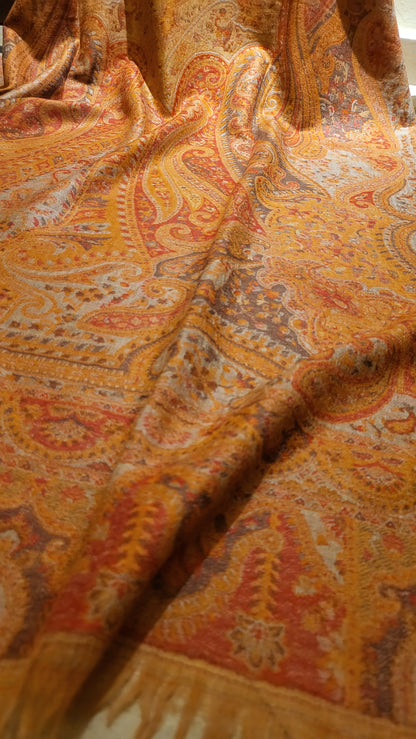 Laila's persian kanni : Reversible shawl