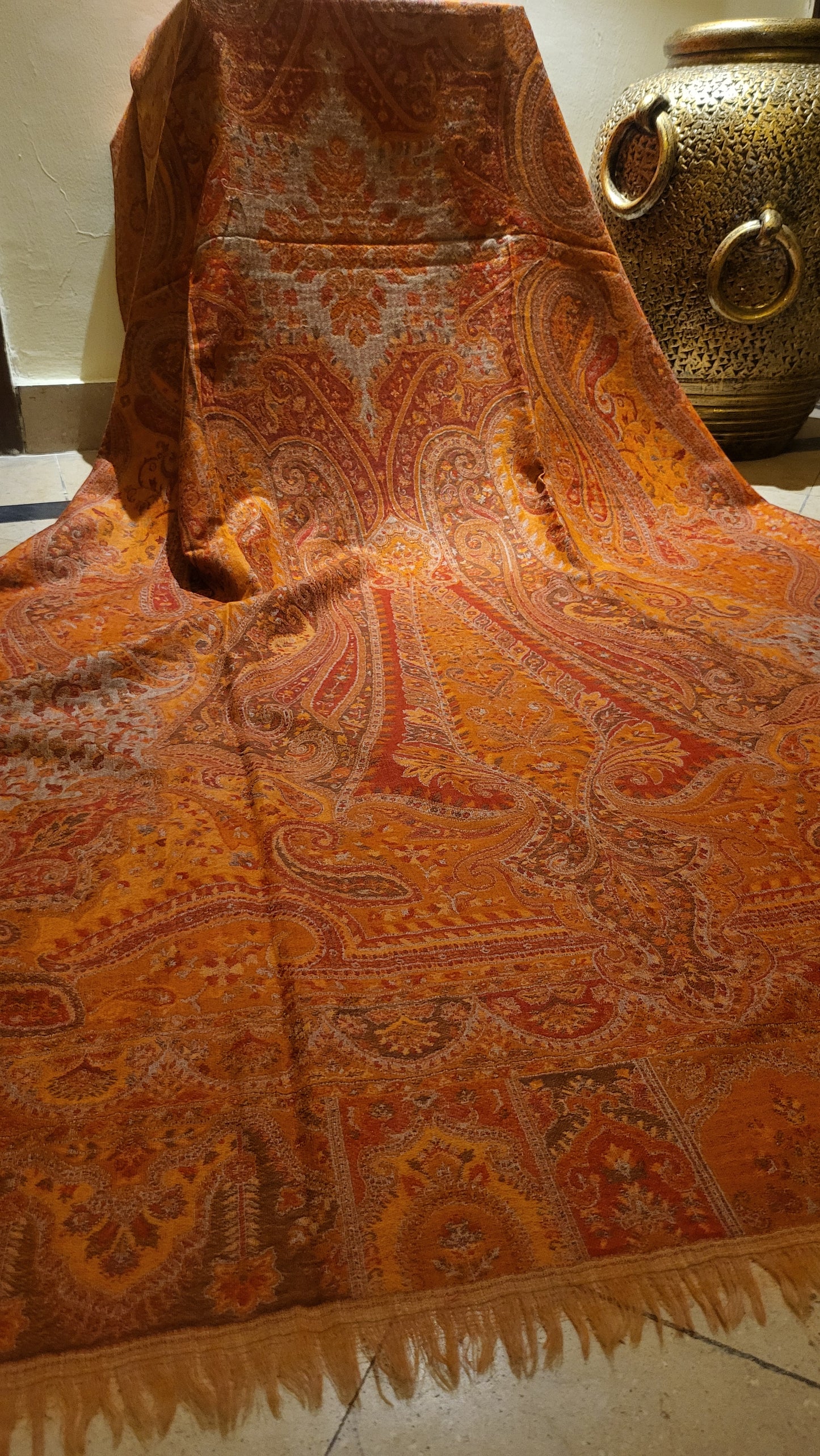 Laila's persian kanni : Reversible shawl