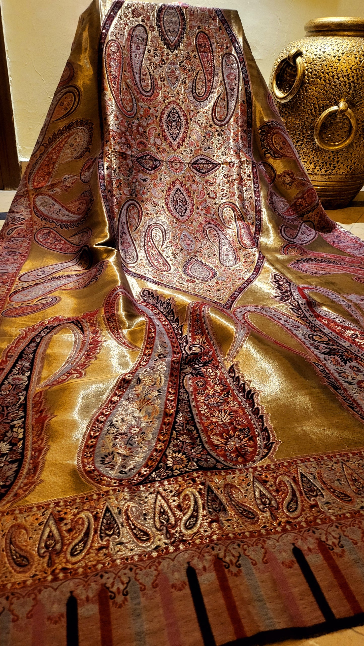 Jodha akbar : Reversible kanni