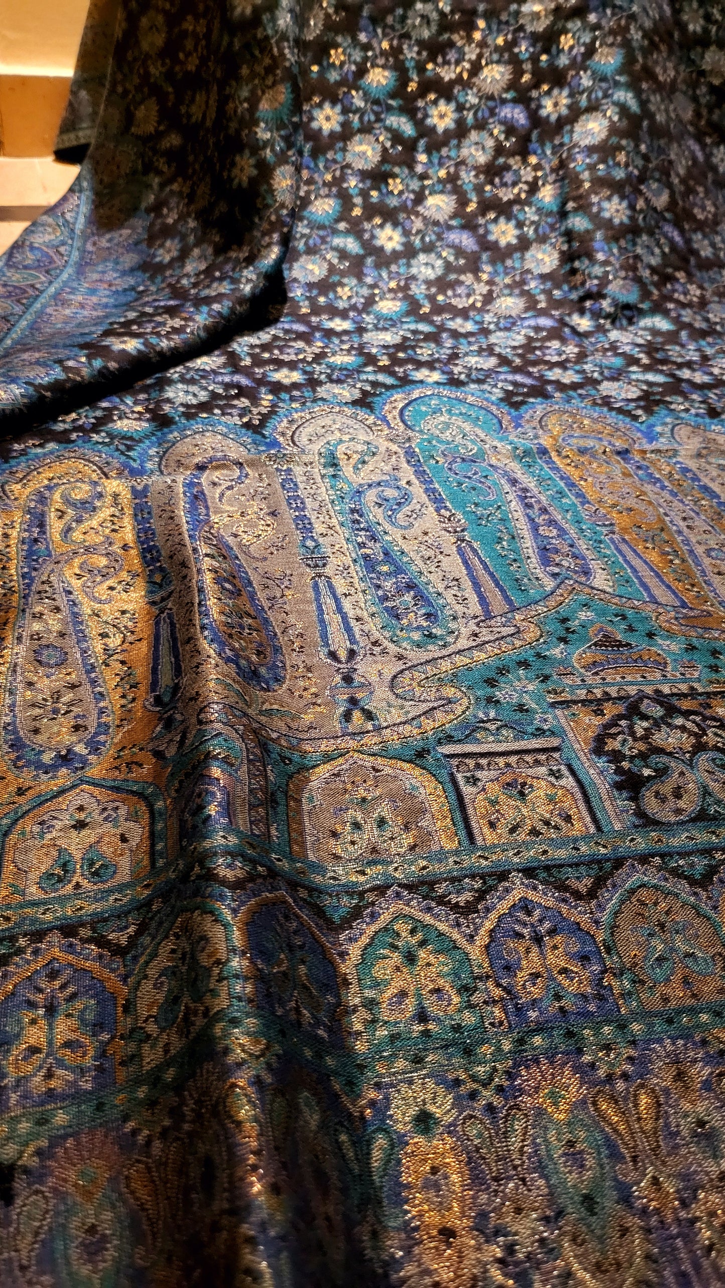 Ocean blue : Gandhara kanni shawl