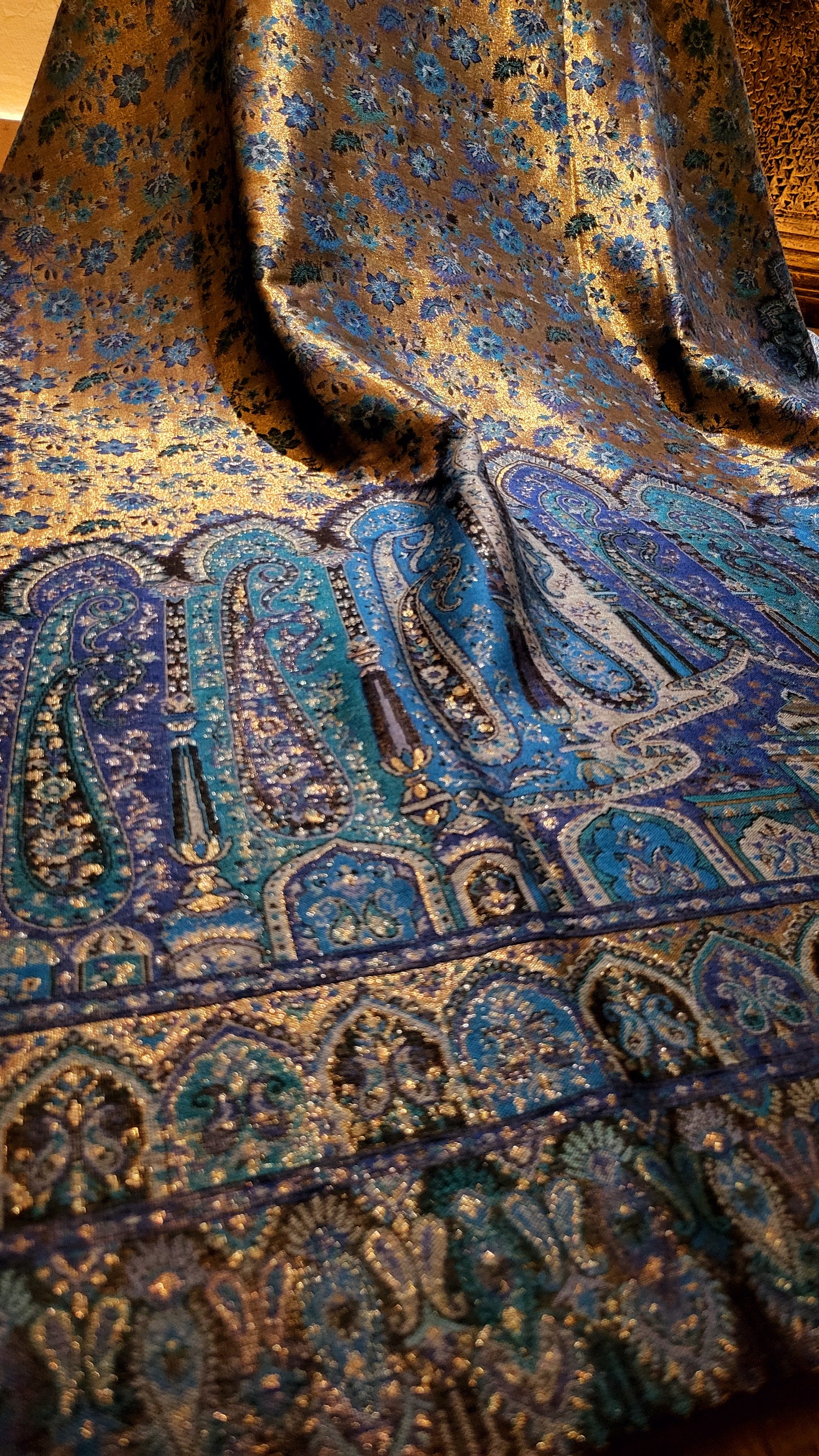 Ocean blue : Gandhara kanni shawl