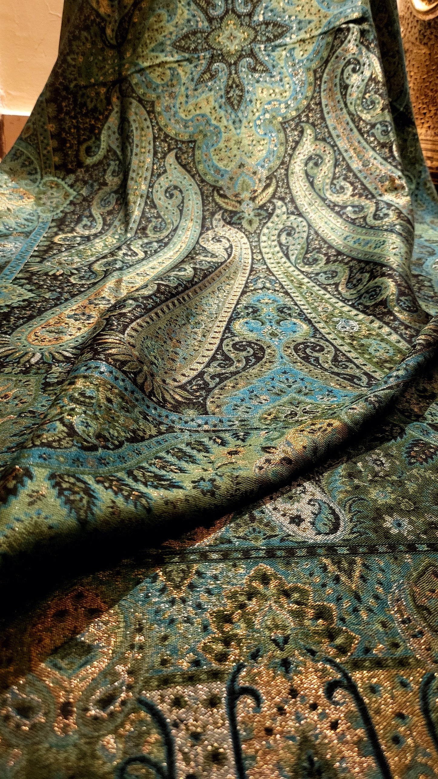 Emerald : Gandhara kanni shawl