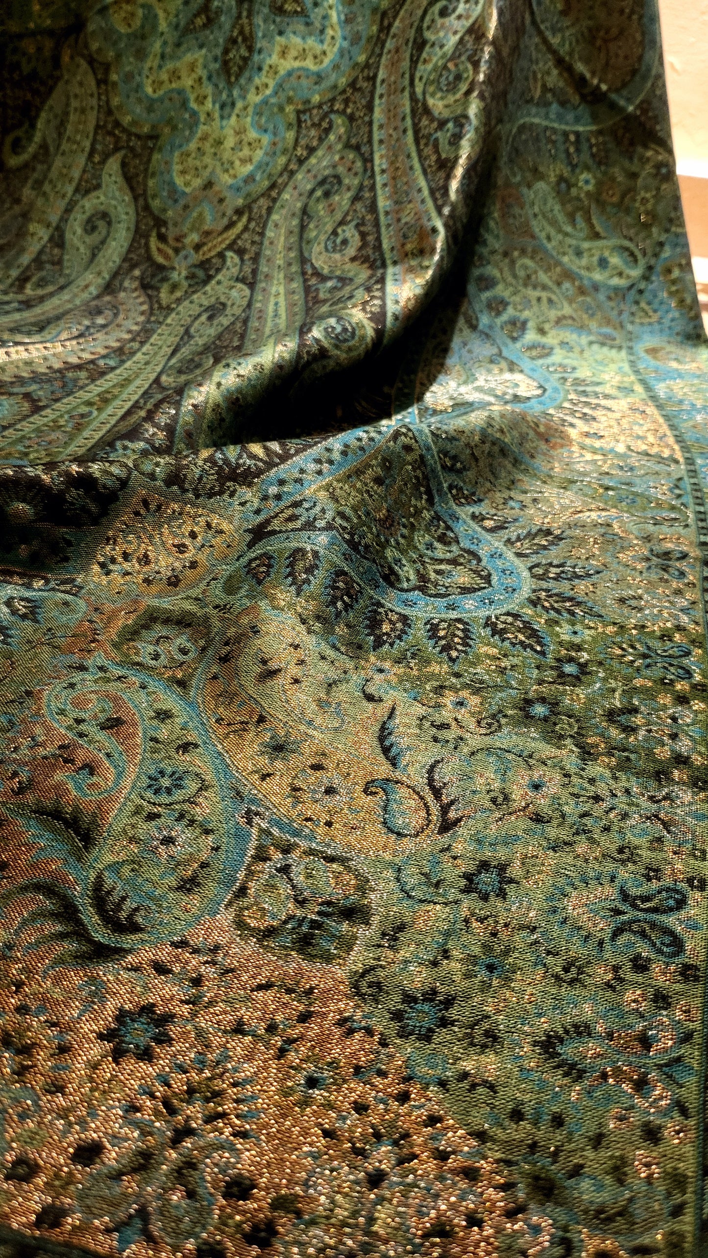 Emerald : Gandhara kanni shawl