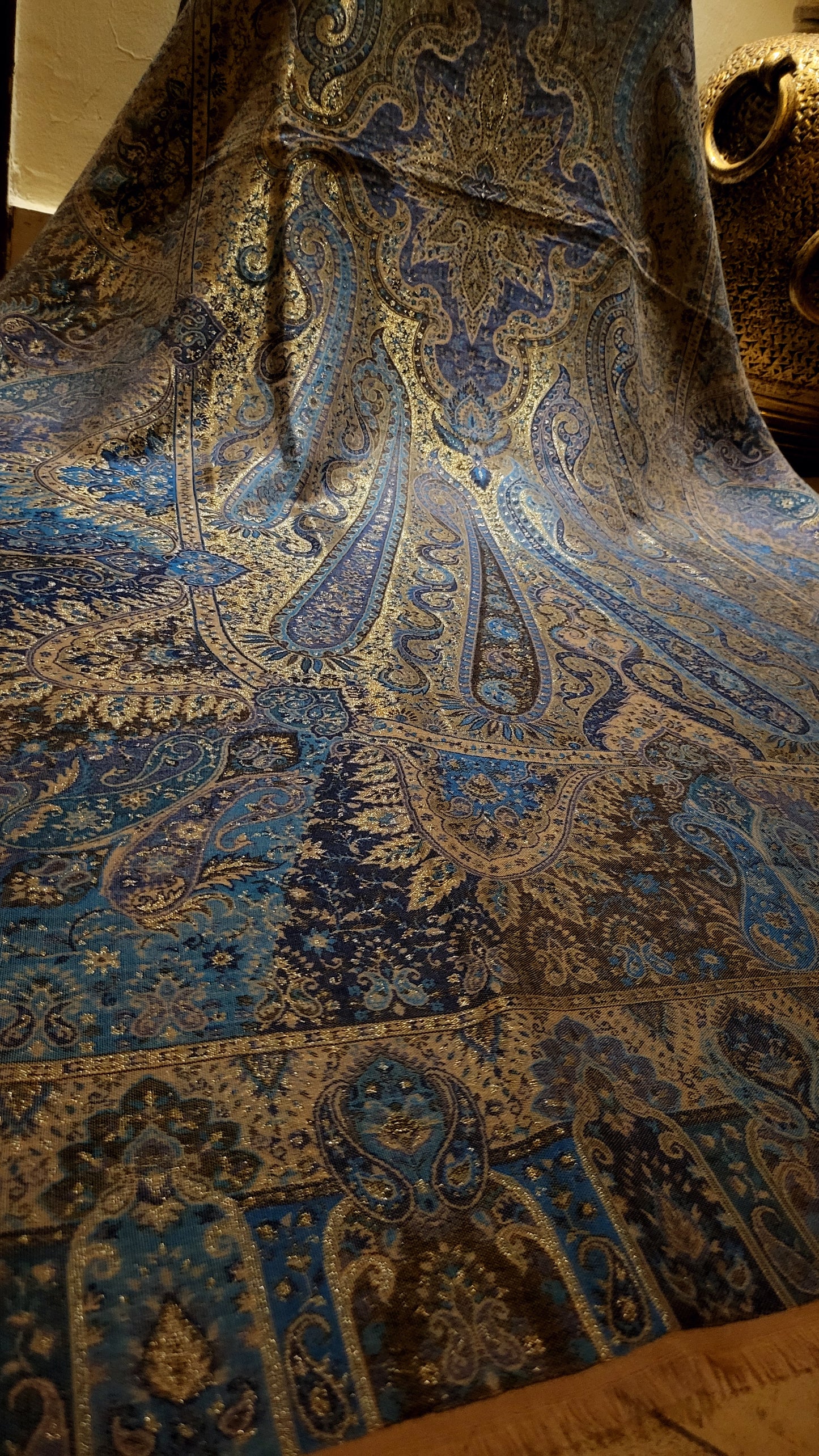 Steel grey : Gandhara kanni reversible